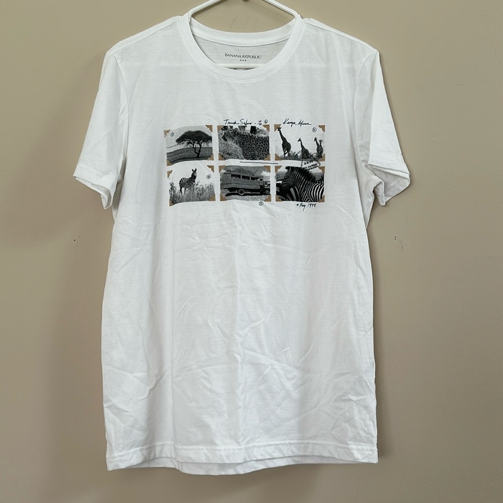 Banana Republic Graphic Tee